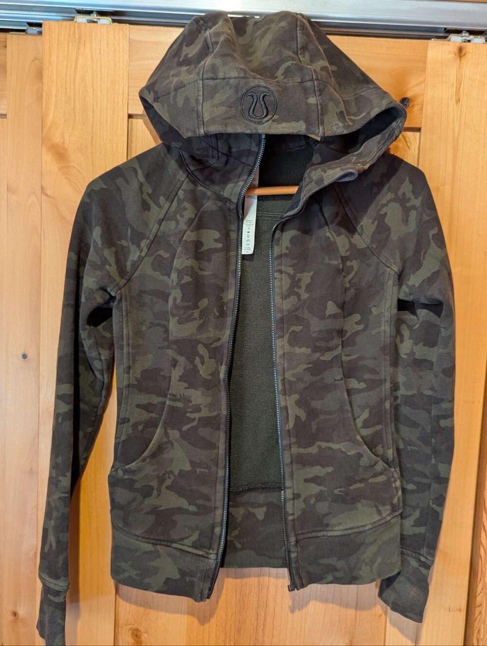 Lululemon Scuba Hoodie FLAWED Full Zip Light Cotton Fleece Camo Green Sz 2